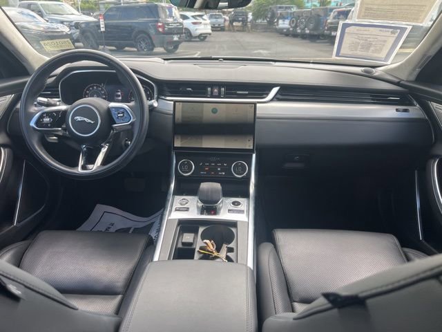 Used 2021 Jaguar XF SE image 8