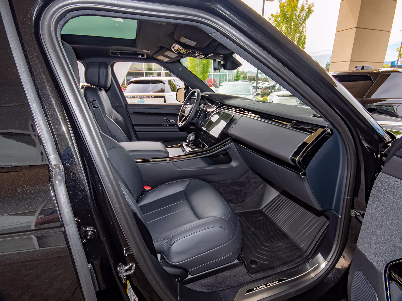 New 2026 Land Rover Range Rover Sport Dynamic SE AWD/4WD image 42
