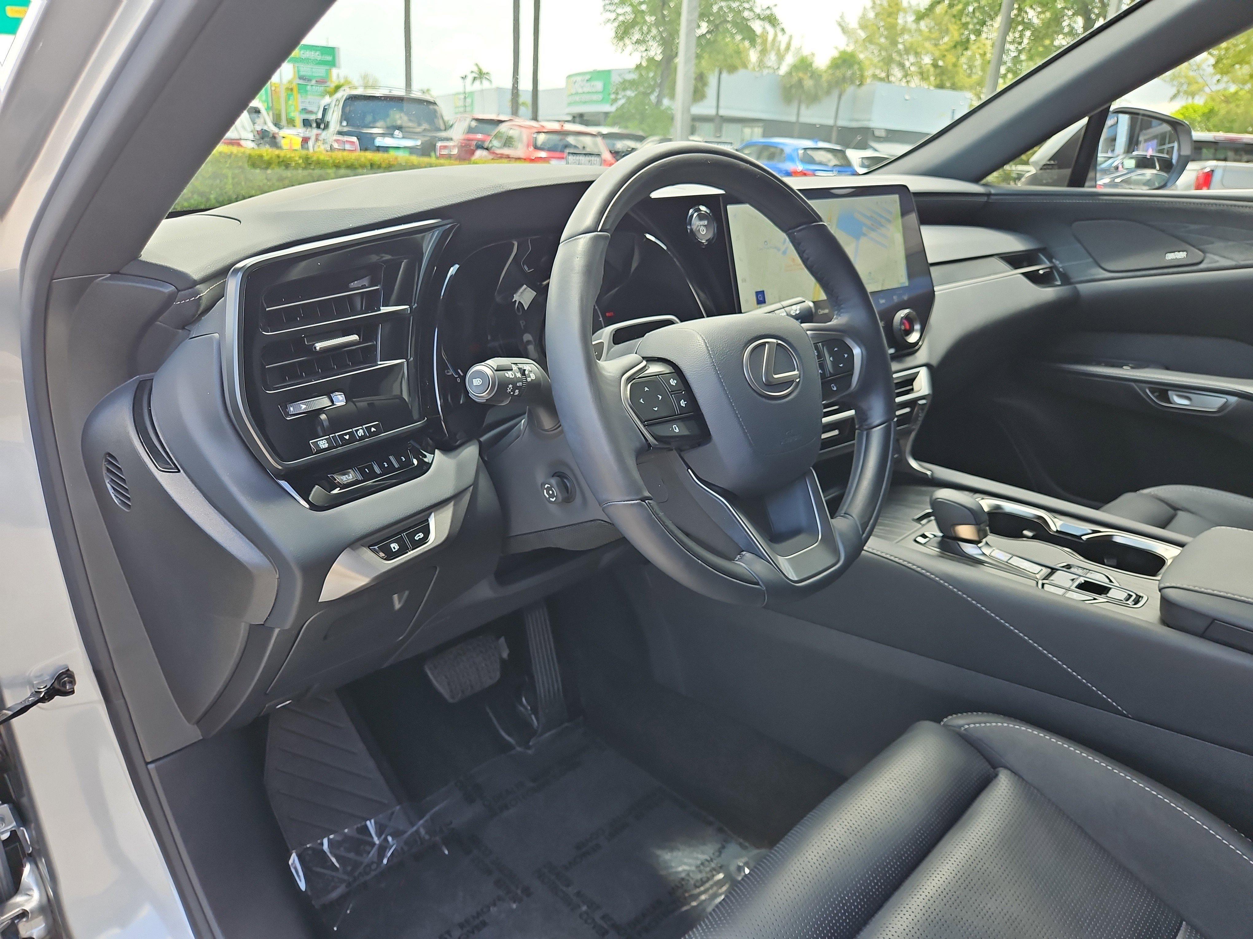 Used 2024 Lexus RX 450h RX 450h+ Luxury image 9