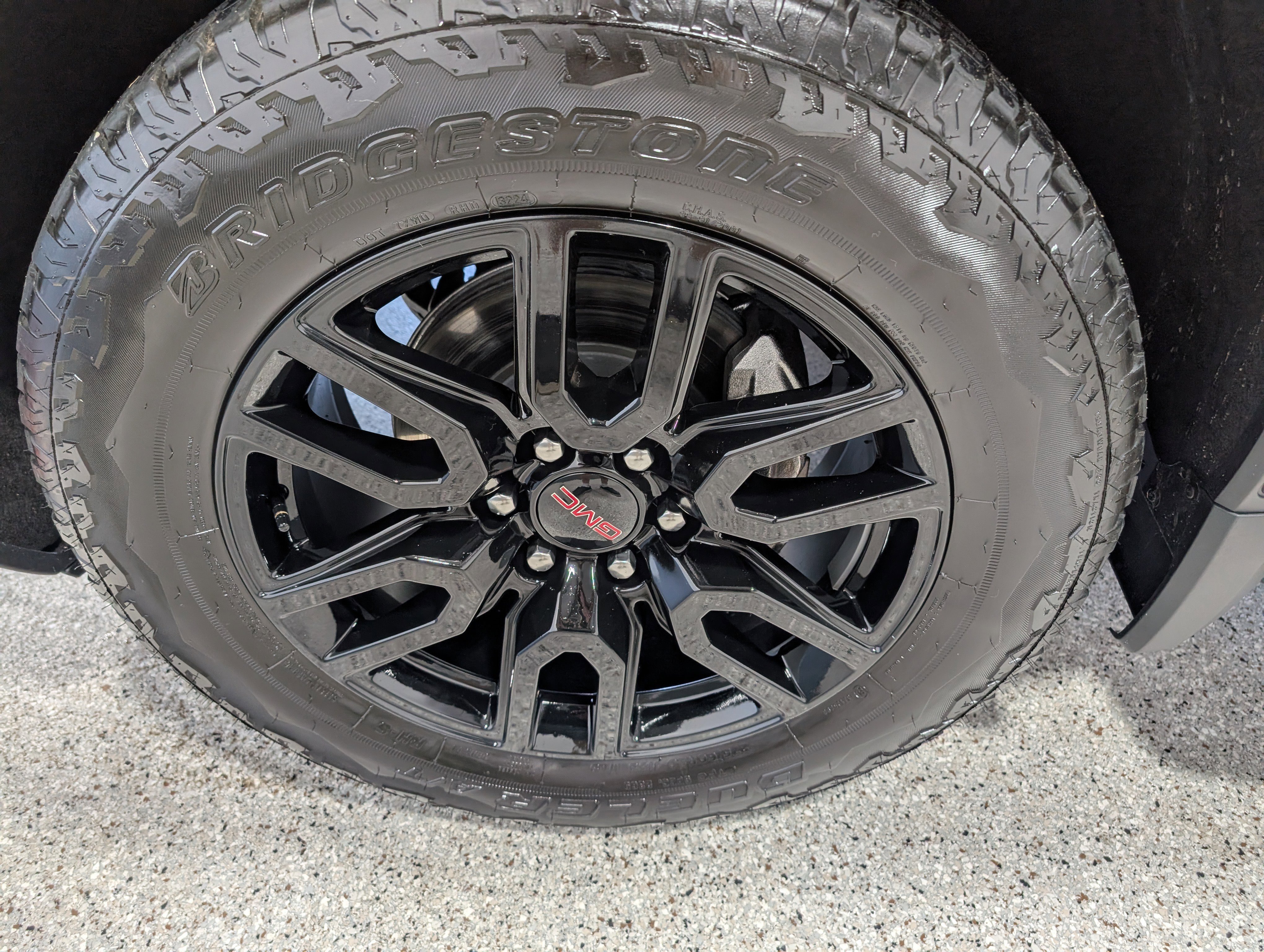 Used 2025 GMC Sierra 1500 Elevation w/ LPO, Elevation Black Package image 12