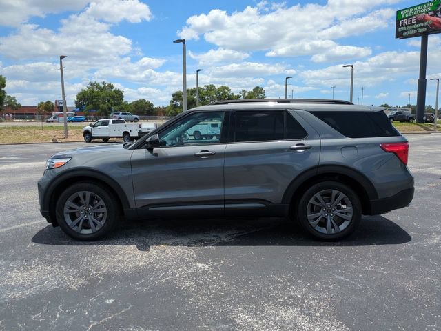 Certified 2023 Ford Explorer XLT w/ Equipment Group 202A RWD image 8