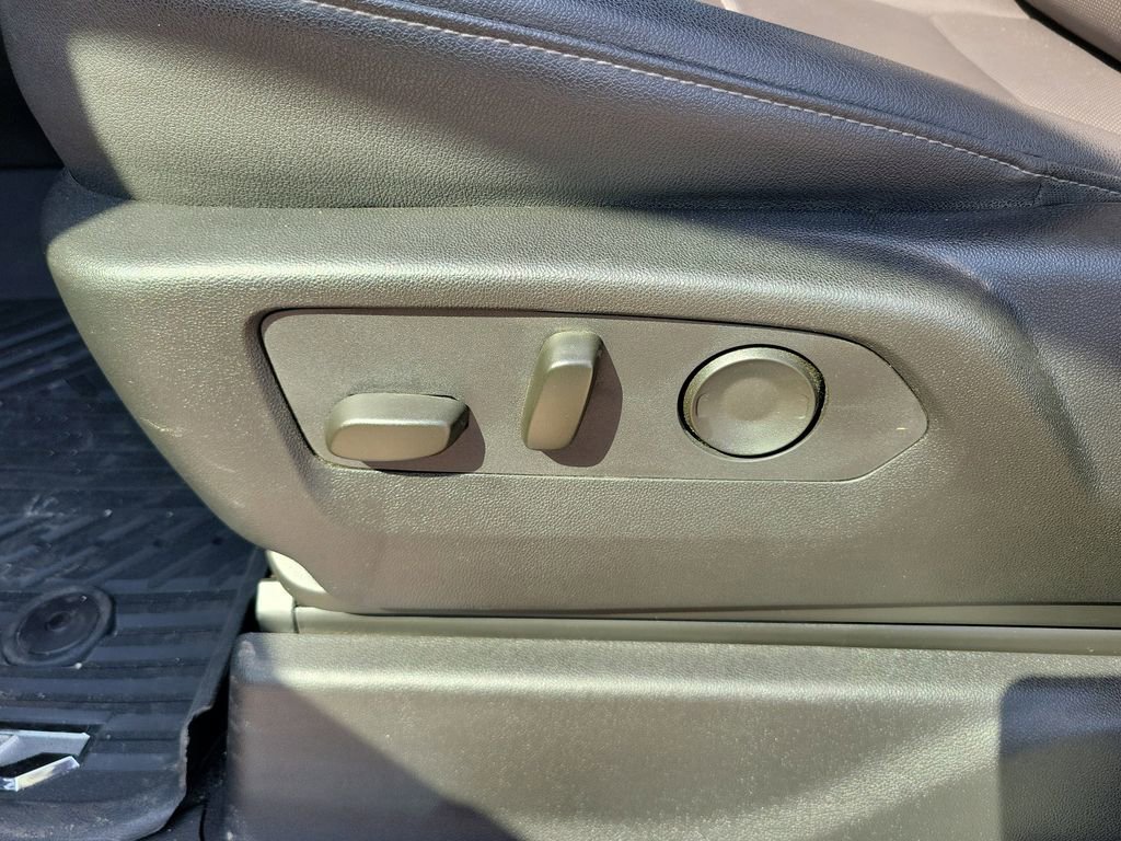 Used 2024 Chevrolet Silverado 2500 LTZ w/ LTZ Plus Package image 17