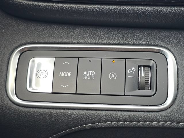 Used 2025 Buick Enclave Preferred FWD image 23