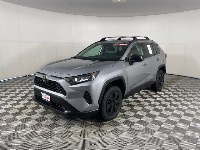 Used 2020 Toyota RAV4 LE AWD/4WD image 1