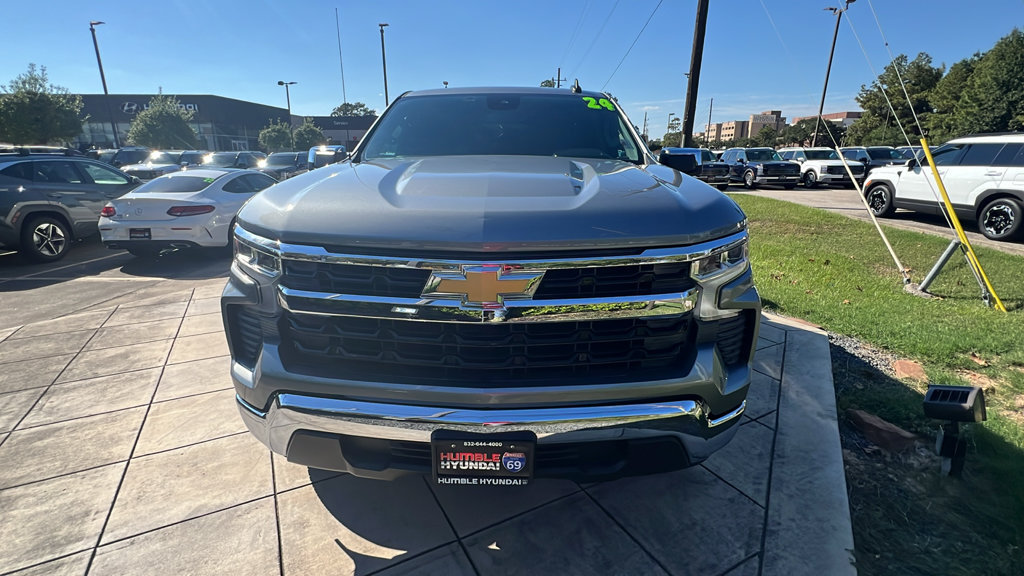 Used 2024 Chevrolet Silverado 1500 LT RWD image 2