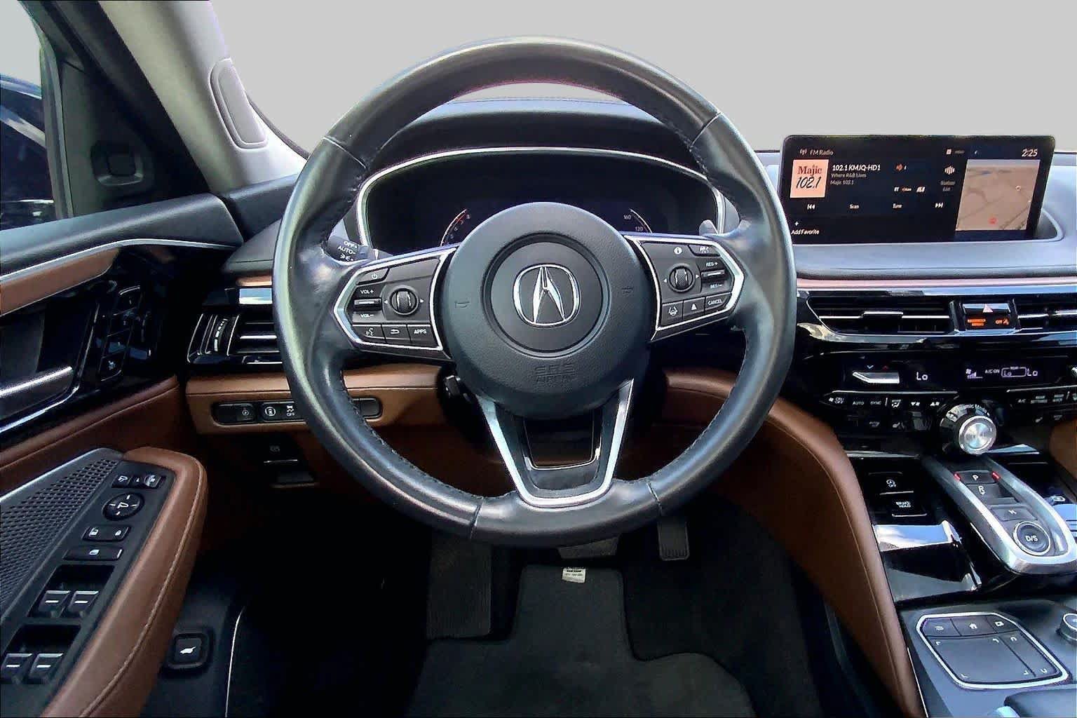 Used 2023 Acura MDX w/ Technology Package FWD image 6