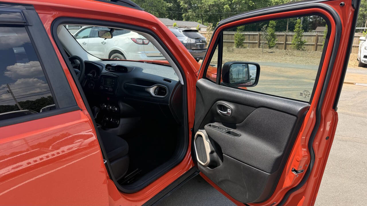 Used 2017 Jeep Renegade Sport w/ Power & Air Group AWD/4WD image 17