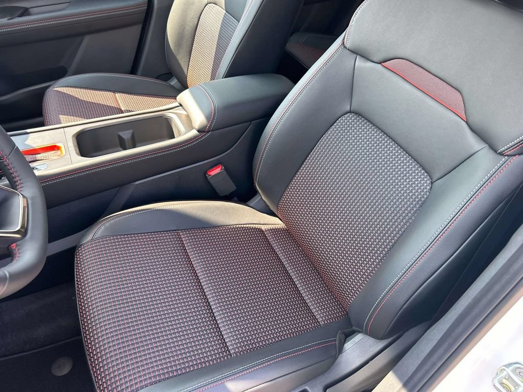 New 2026 Nissan Kicks SR FWD image 13