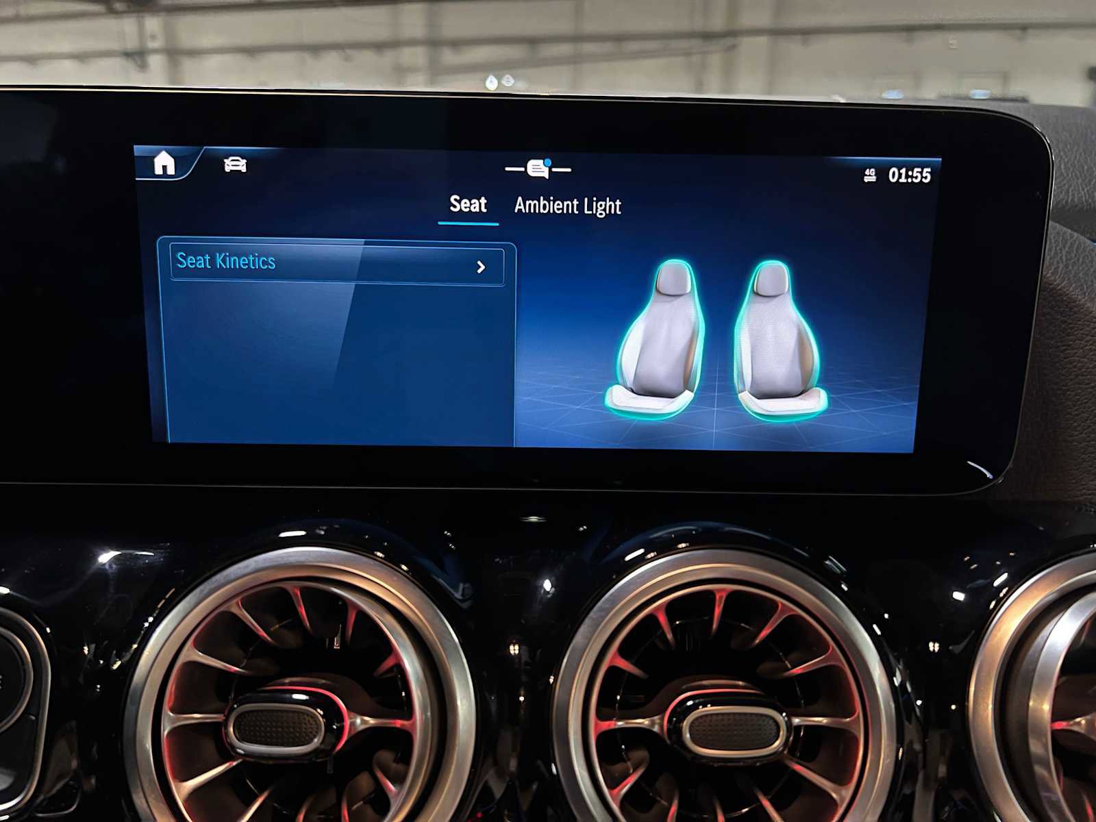 Certified 2025 Mercedes-Benz GLA 250 4MATIC image 32