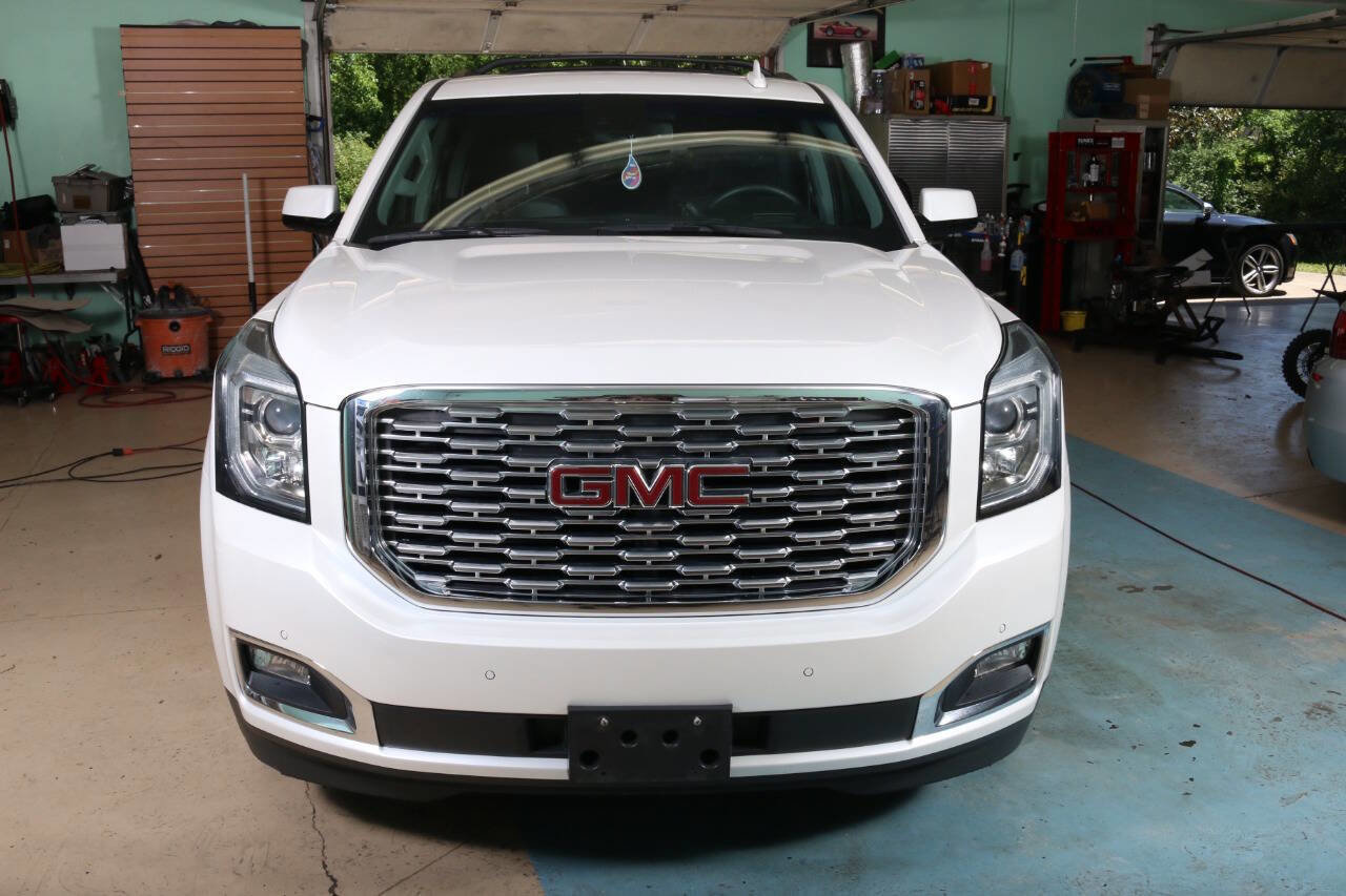 Used 2018 GMC Yukon Denali w/ Denali Ultimate Package AWD/4WD image 3