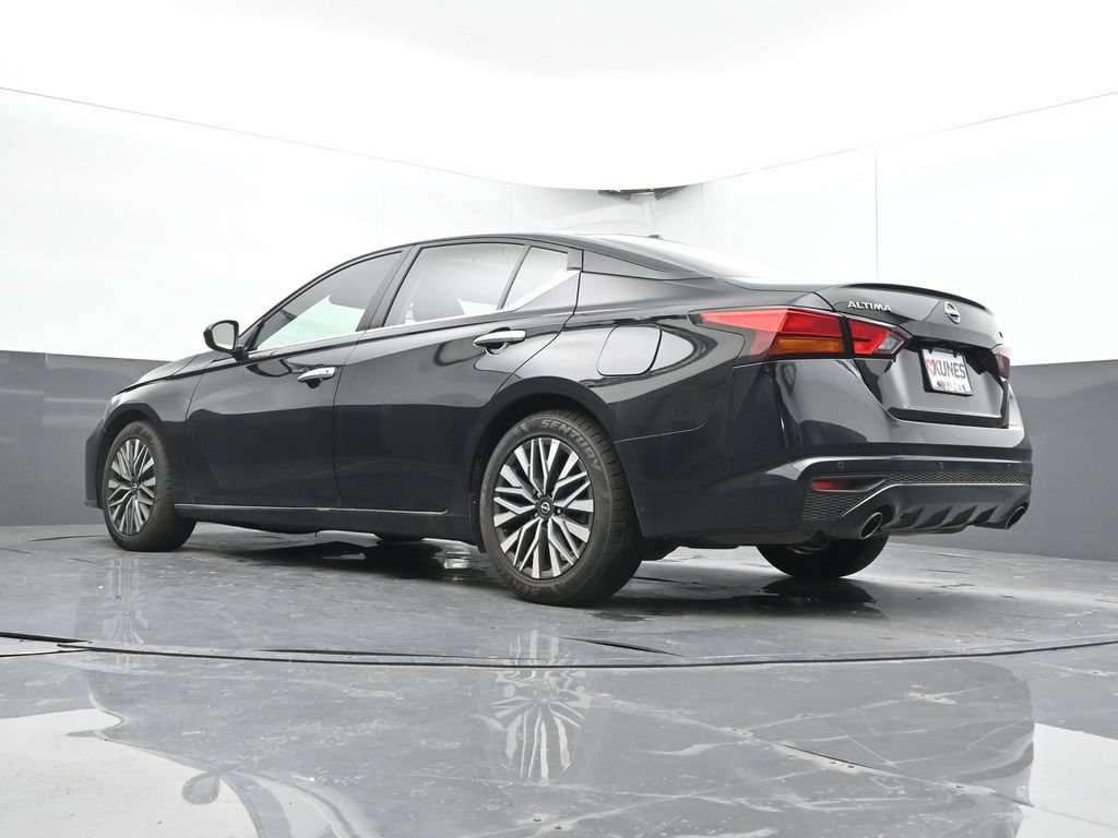 Used 2024 Nissan Altima 2.5 SV w/ SV Premium Package FWD image 29