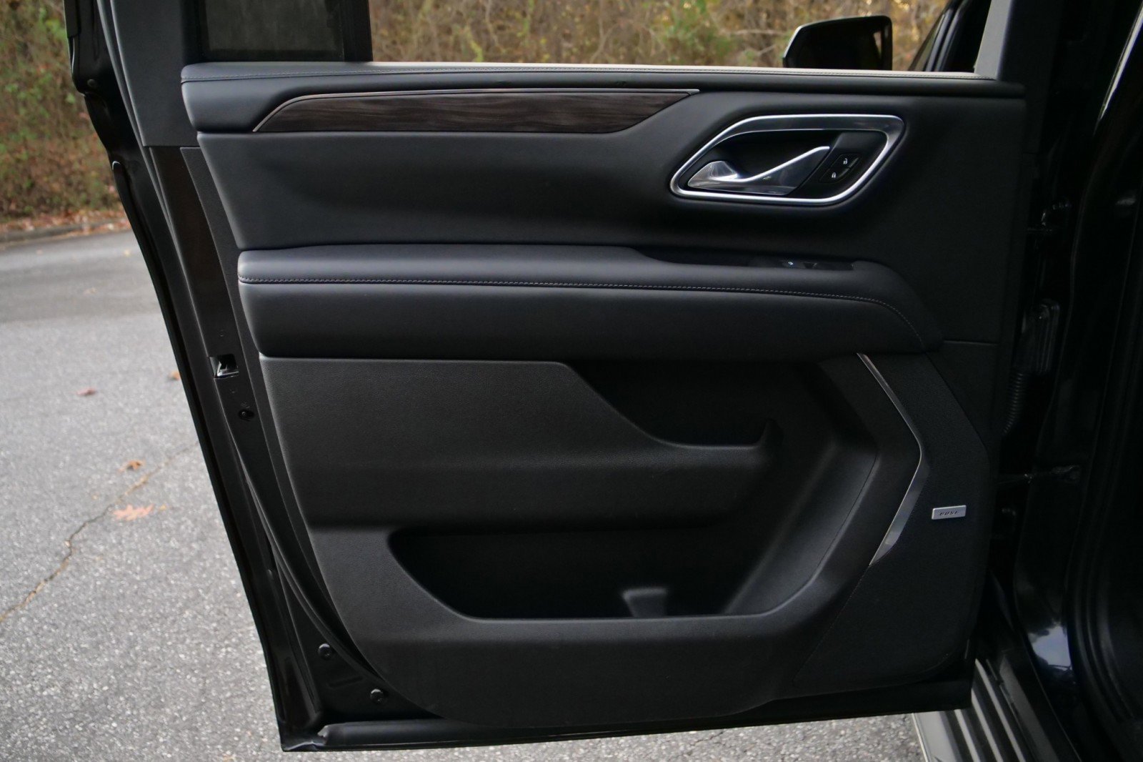 Used 2021 Chevrolet Suburban LT image 26