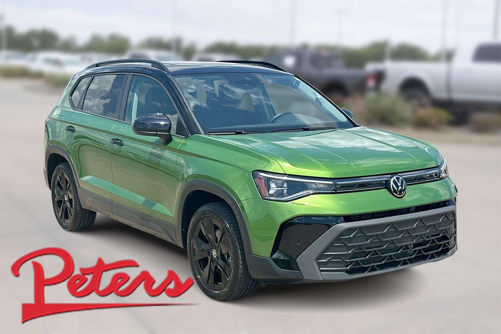 Used 2025 Volkswagen Taos SE FWD image 1