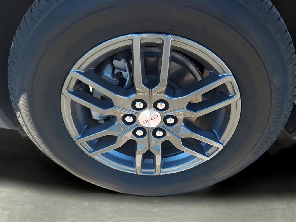 Used 2025 GMC Acadia Elevation image 30