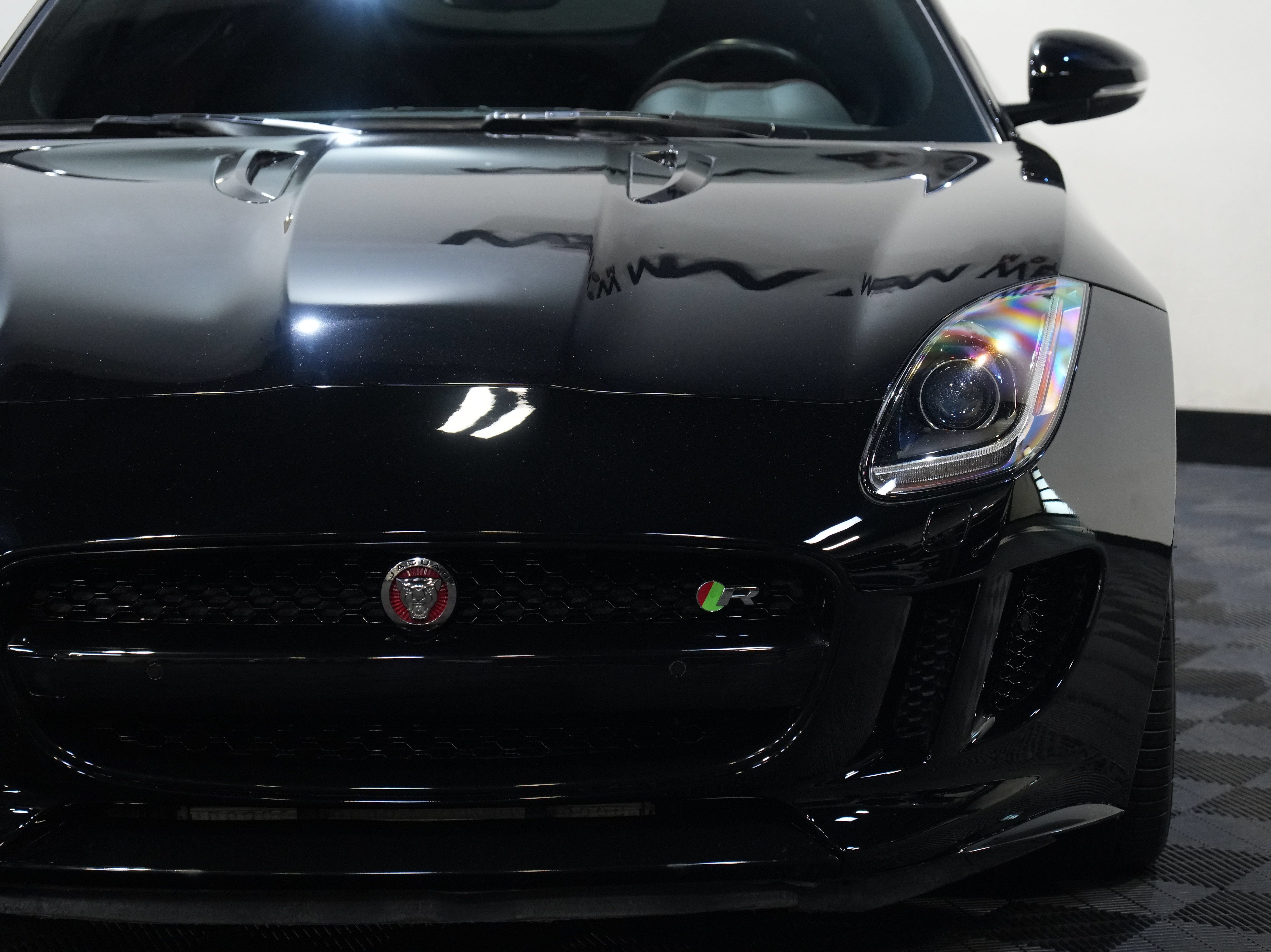 Used 2015 Jaguar F-TYPE R RWD image 10