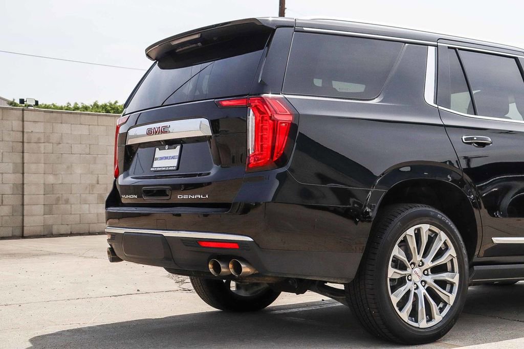 Used 2023 GMC Yukon Denali RWD image 11
