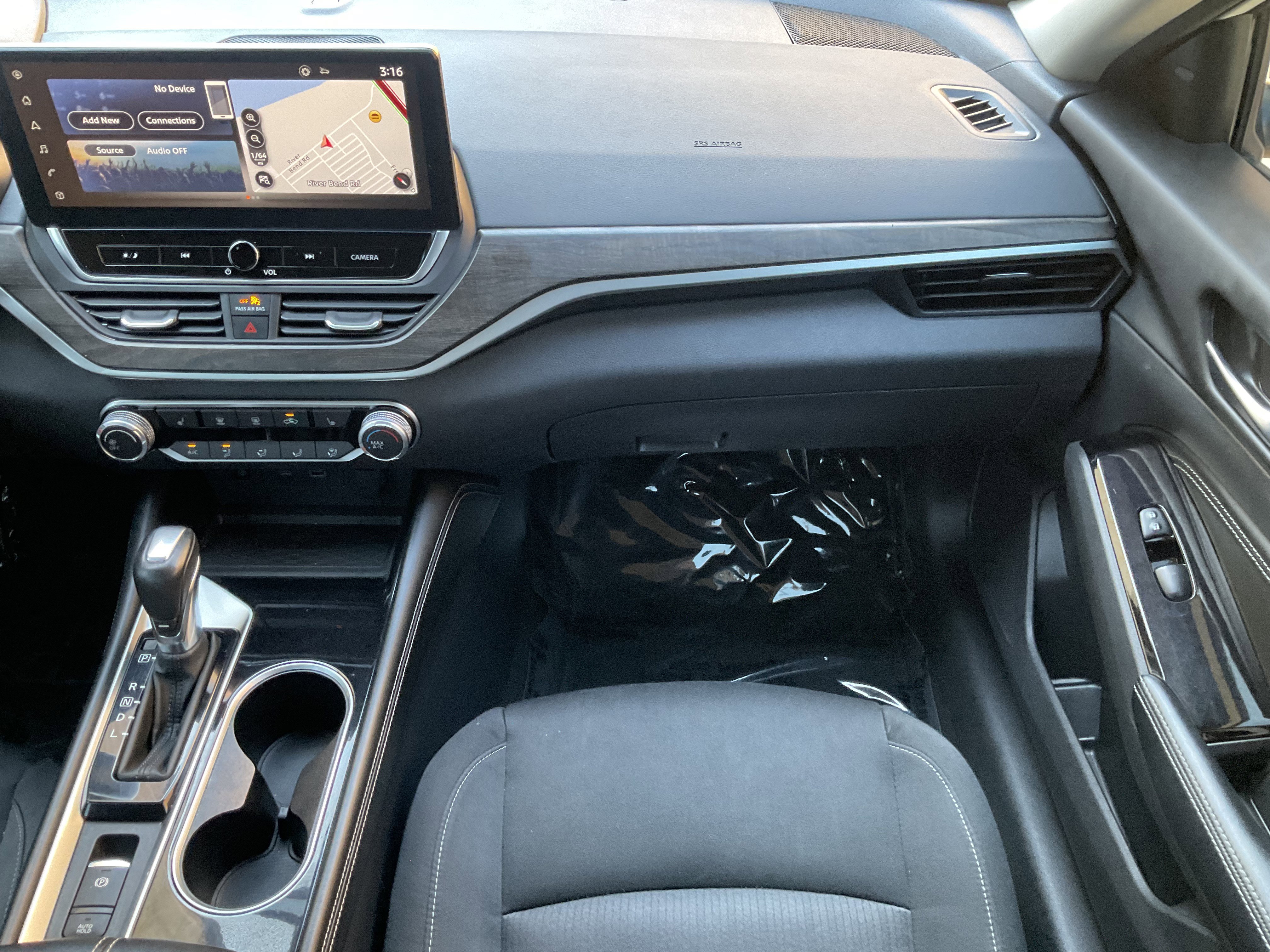 Used 2023 Nissan Altima 2.5 SV w/ SV Premium Package image 23