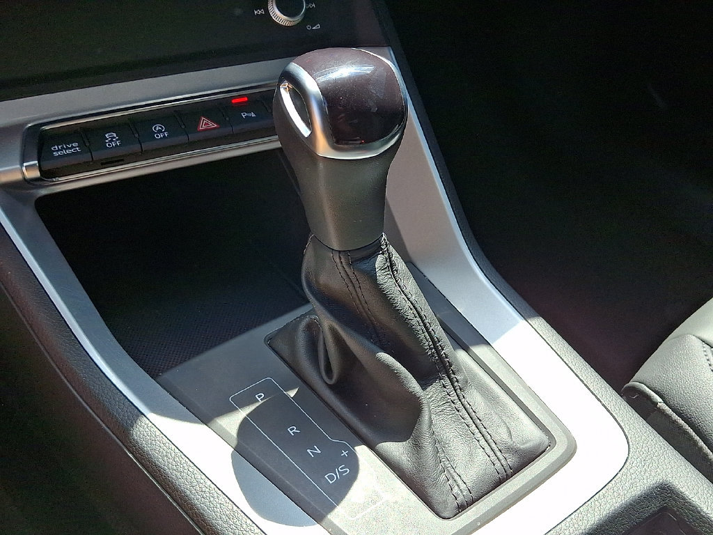 Used 2022 Audi Q3 2.0T Premium AWD/4WD image 16