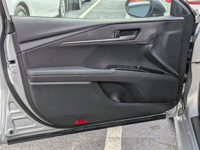 Used 2025 Toyota Camry LE image 2