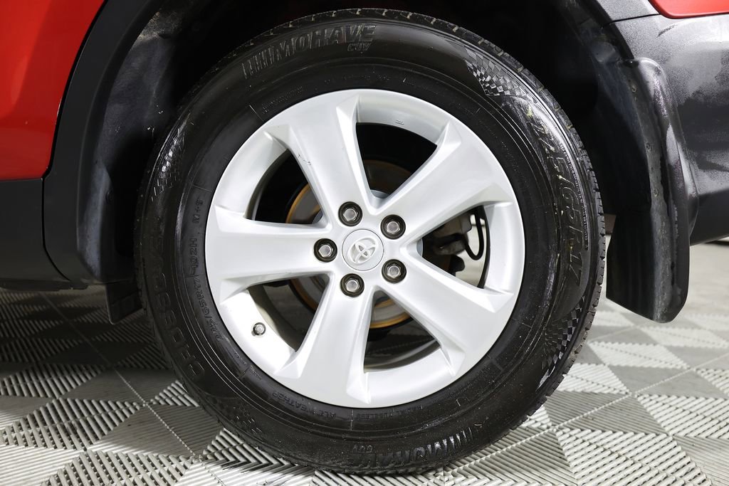 Used 2014 Toyota RAV4 XLE FWD image 38