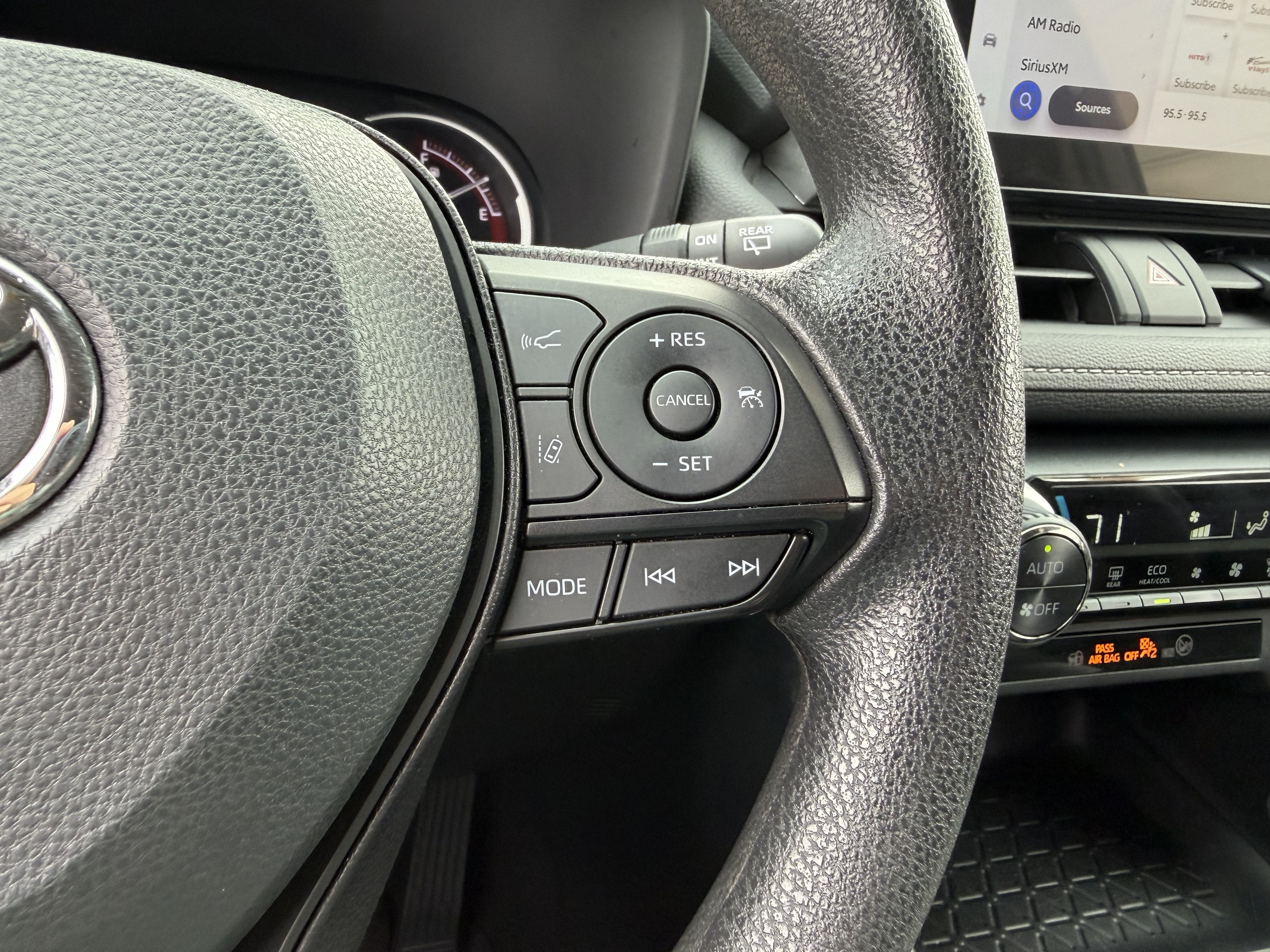 Certified 2025 Toyota RAV4 XLE AWD/4WD image 26