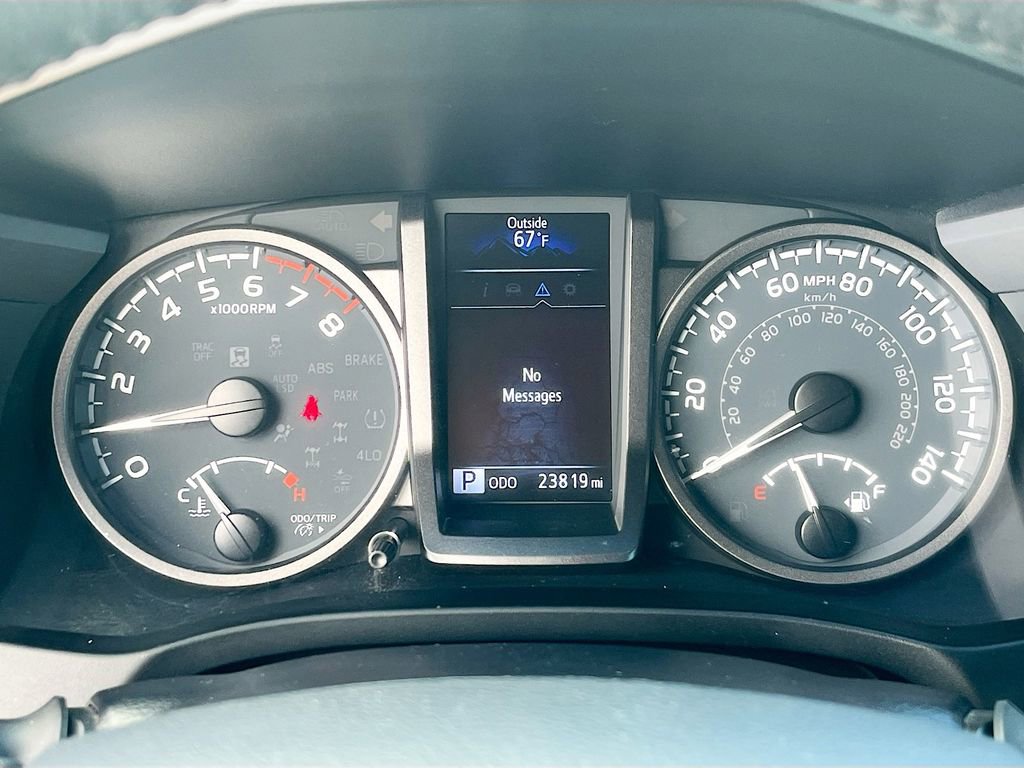 Used 2022 Toyota Tacoma TRD Off-Road w/ Technology Package image 12