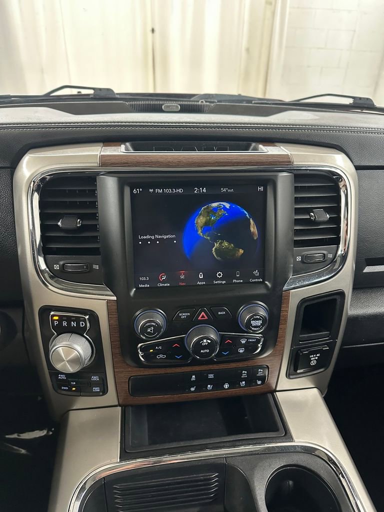 Used 2018 RAM 1500 Laramie w/ Convenience Group AWD/4WD image 23