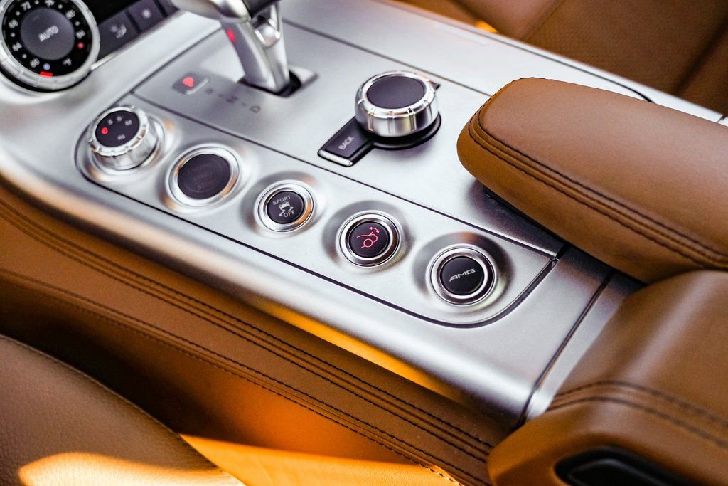 Used 2011 Mercedes-Benz SLS AMG Coupe image 9