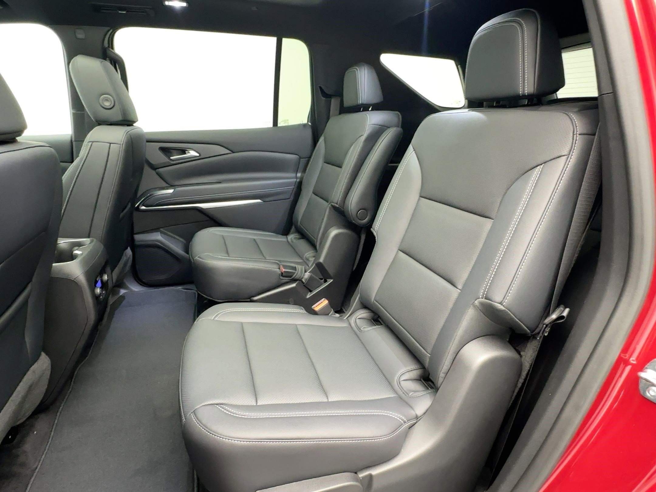 New 2026 Chevrolet Traverse LT w/ Sun and Wheel Package image 26