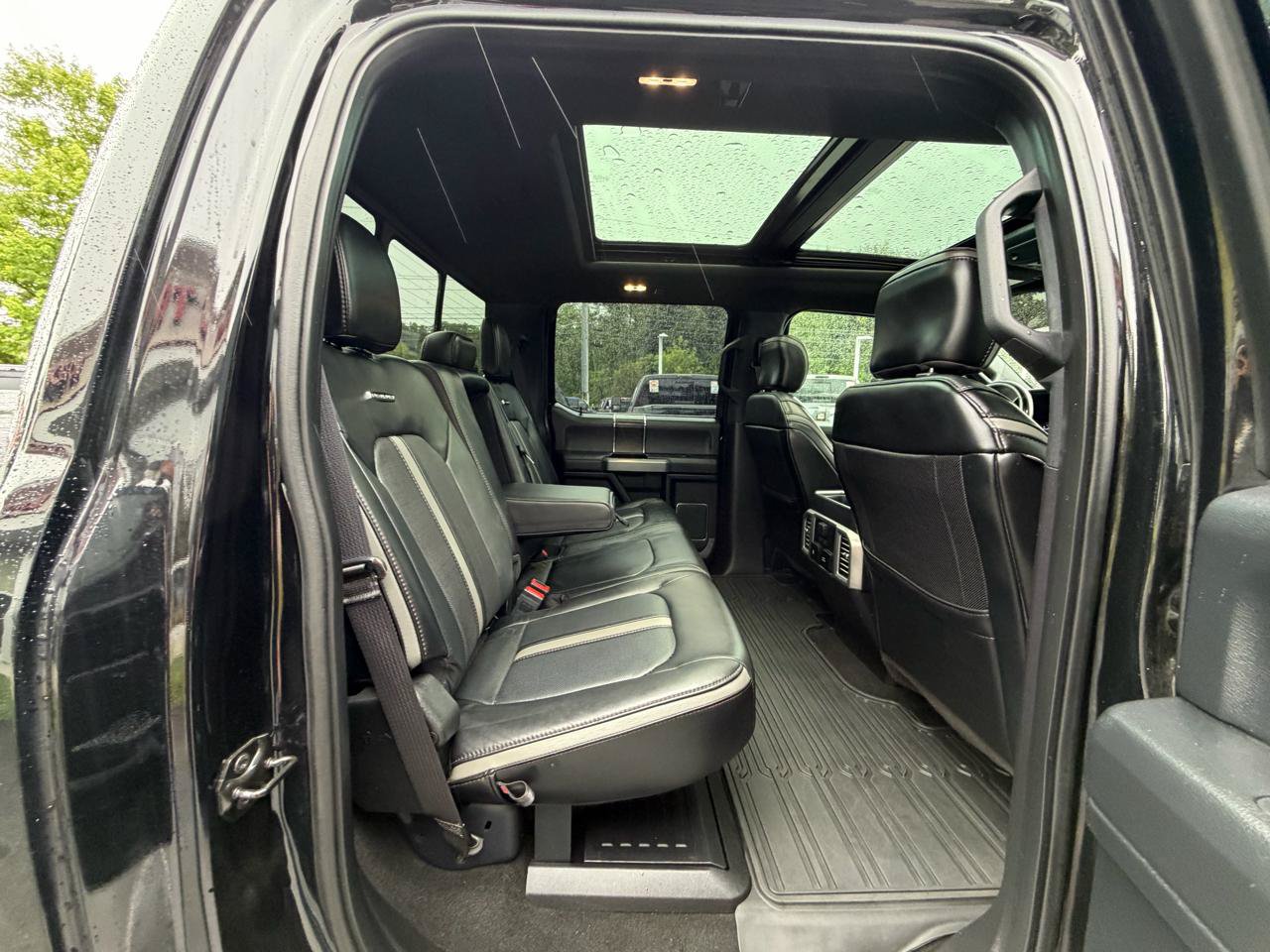 Used 2019 Ford F250 Platinum w/ Platinum Ultimate Package AWD/4WD image 45