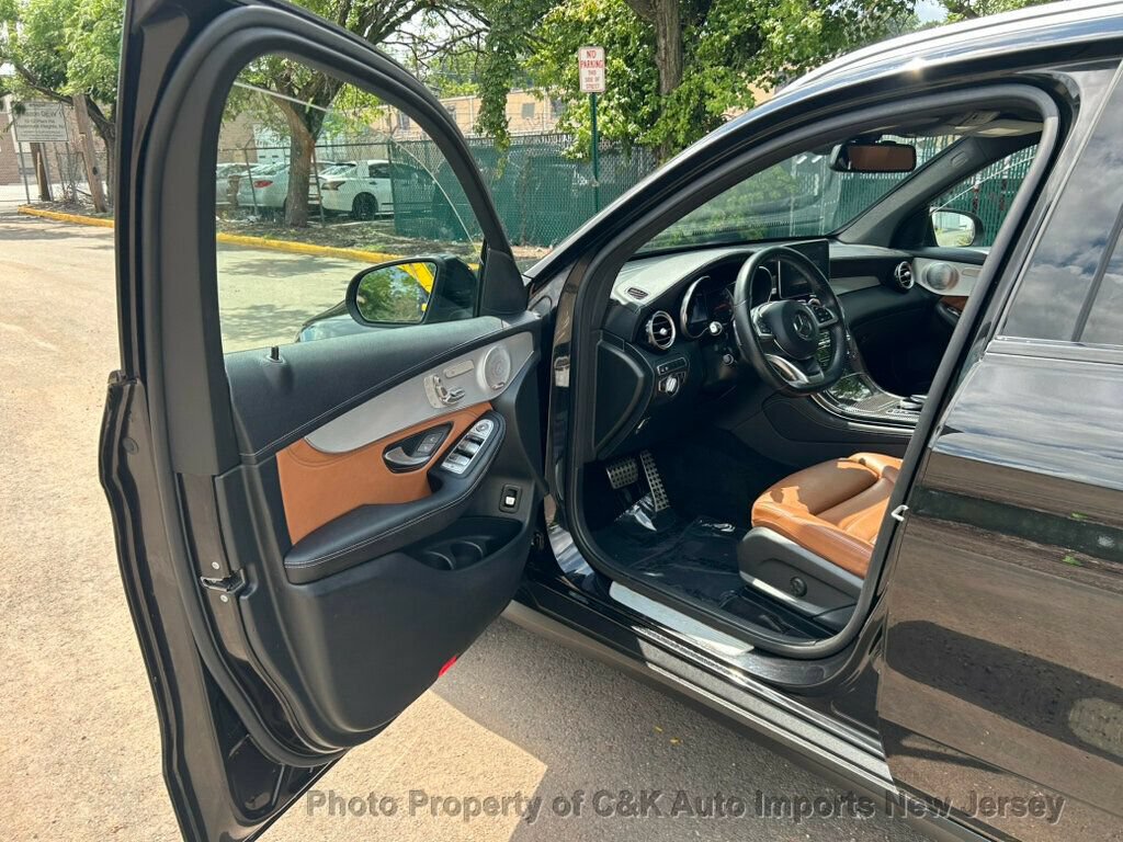 Used 2019 Mercedes-Benz GLC 43 AMG 4MATIC image 26