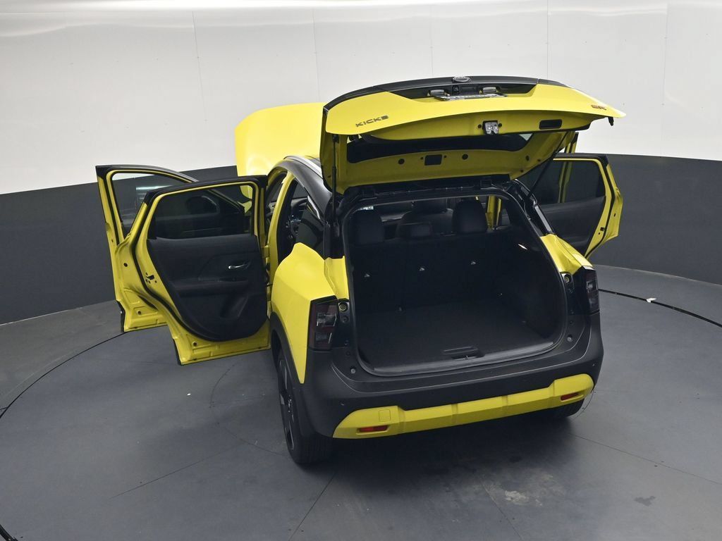 Used 2025 Nissan Kicks SR w/ SR Premium Package FWD image 54