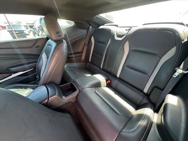 Used 2020 Chevrolet Camaro LT w/ Technology Package image 8