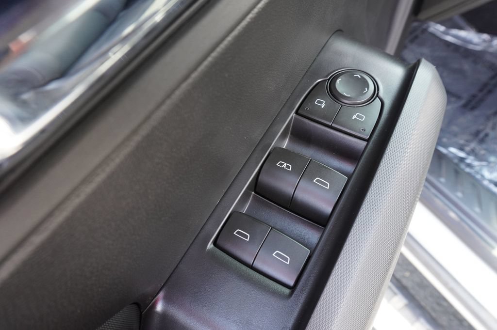 New 2026 GMC Canyon Elevation w/ Convenience Package RWD image 17