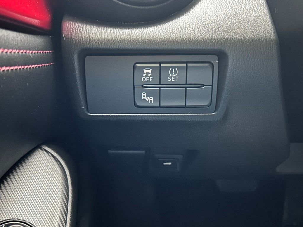 Used 2017 MAZDA MX-5 Miata RF Club image 18