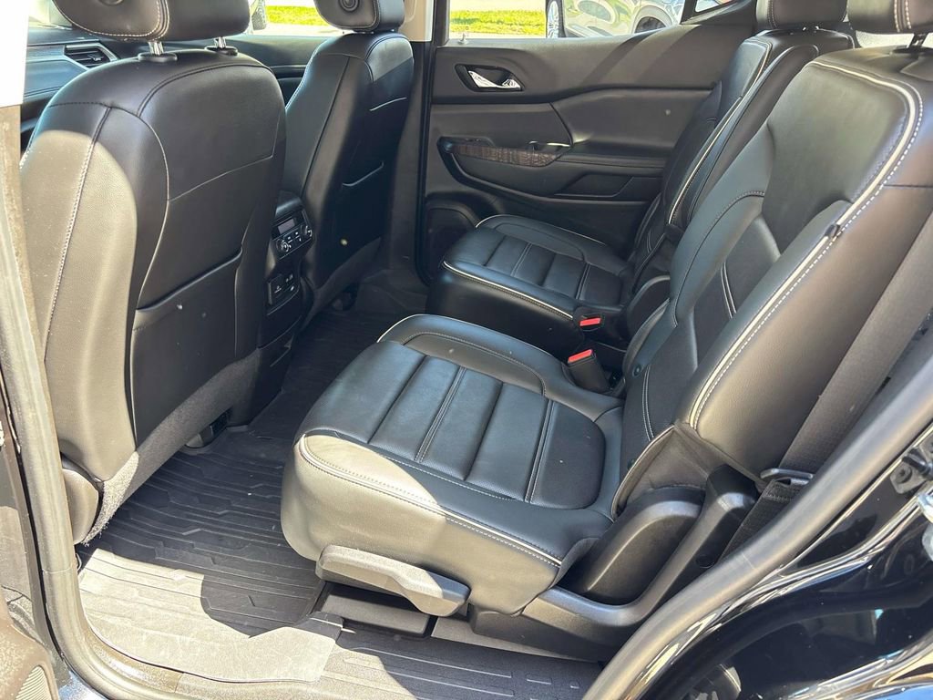 Used 2022 GMC Acadia Denali w/ Denali Ultimate Package AWD/4WD image 9