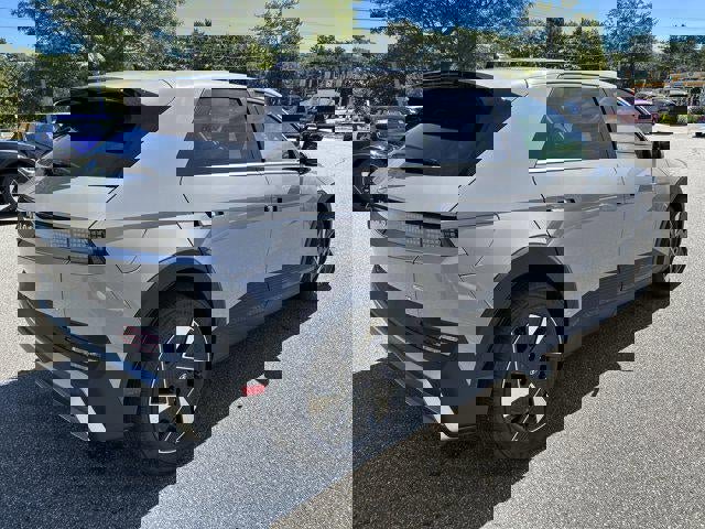 New 2025 Hyundai Ioniq 5 SE image 32