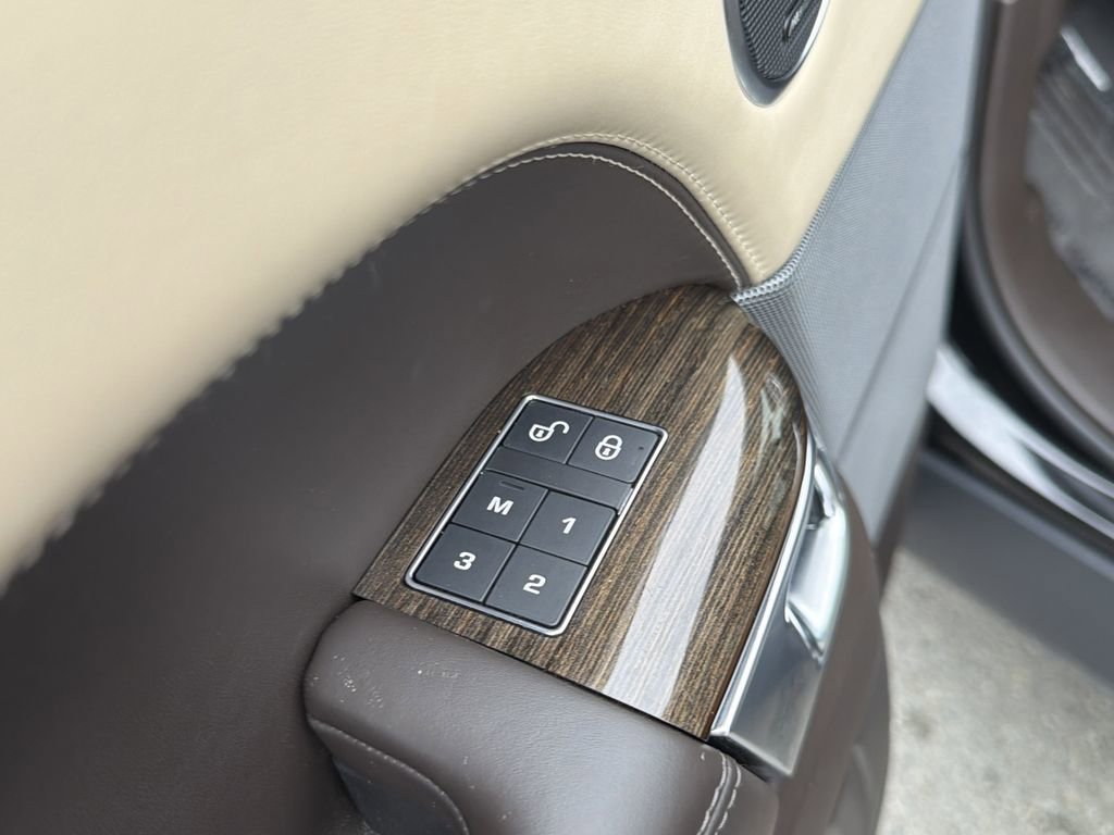 Used 2019 Land Rover Range Rover Sport HST AWD/4WD image 21