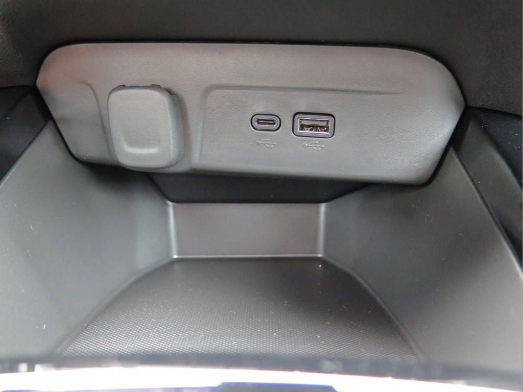 New 2026 Chevrolet Trax RS w/ Driver Confidence Package FWD image 13