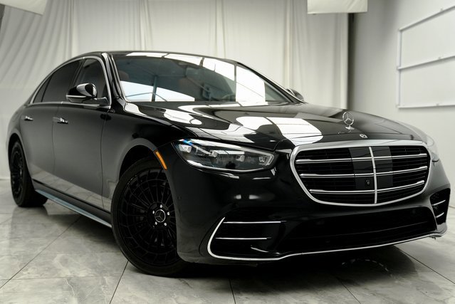 Used 2022 Mercedes-Benz S 580 4MATIC Sedan w/ AMG Line Package image 1