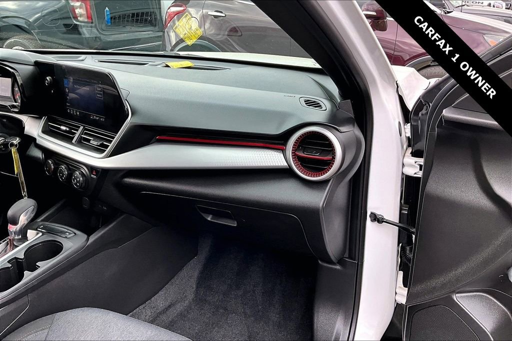 Used 2024 Chevrolet Trax RS image 25