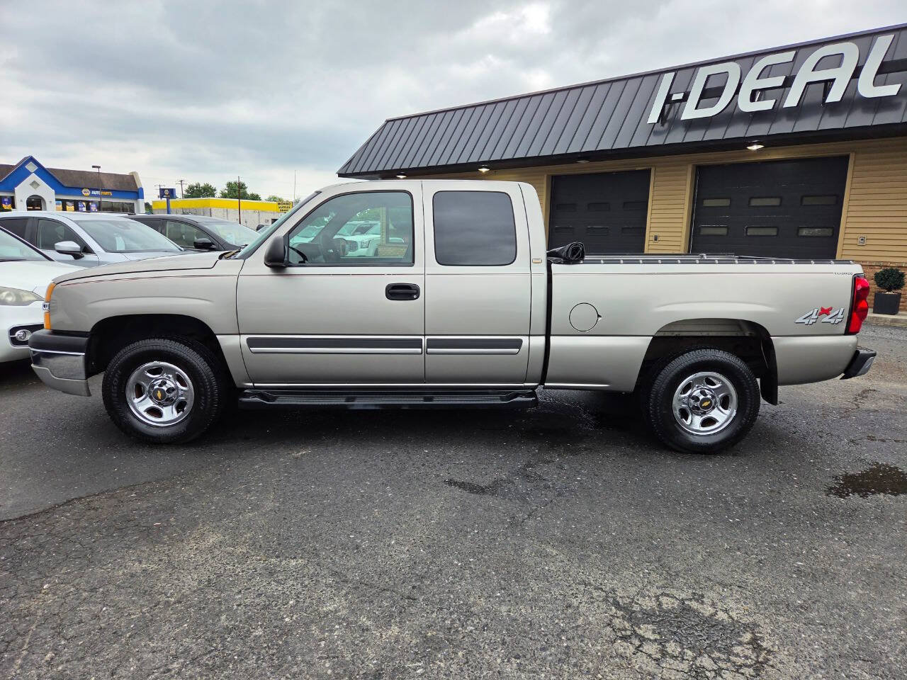 Used 2003 Chevrolet Silverado 1500 4x4 Extended Cab w/ Exterior Appearance Package image 5
