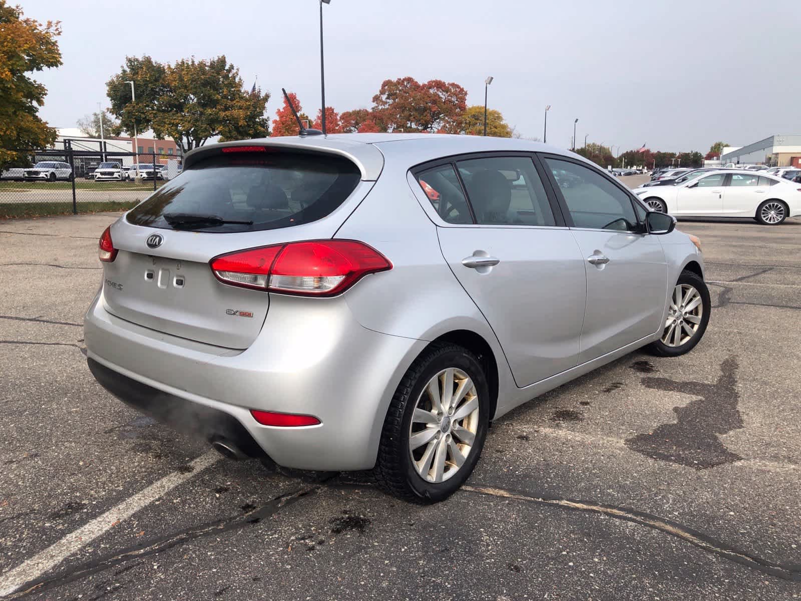 Used 2014 Kia Forte EX w/ EX Premium Package FWD image 3