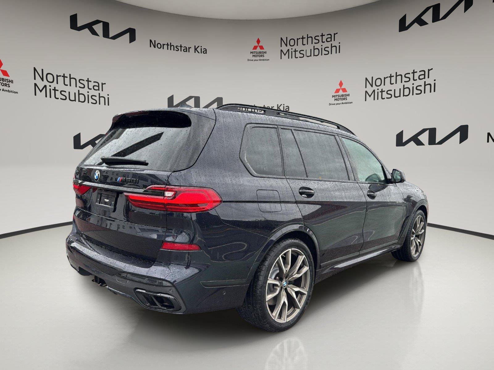 Used 2022 BMW X7 M50i AWD/4WD image 7