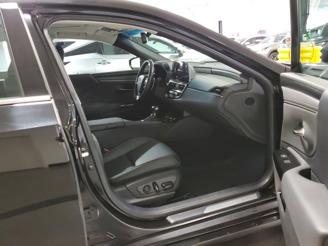 Used 2024 Lexus ES 350 w/ Premium Package FWD image 32
