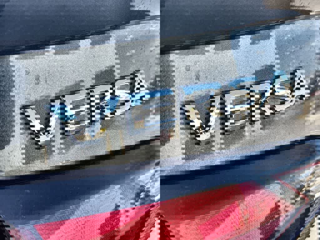 Used 2024 Nissan Versa SR image 8