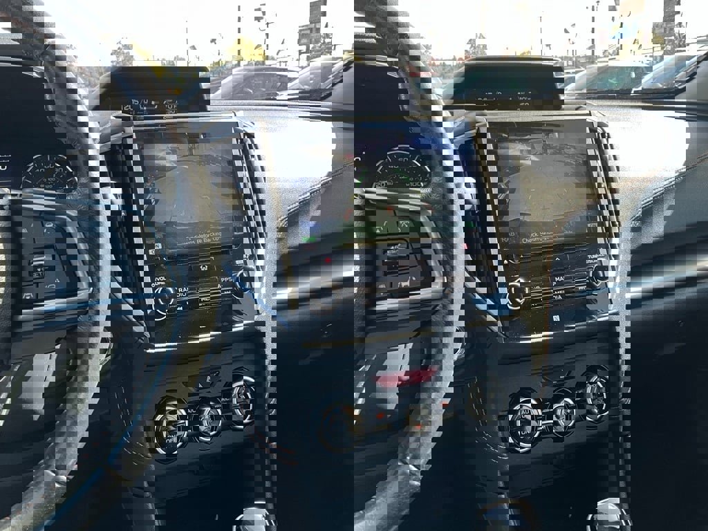 Used 2019 Subaru Crosstrek 2.0i Limited w/ Moonroof Package w/Navigation image 16