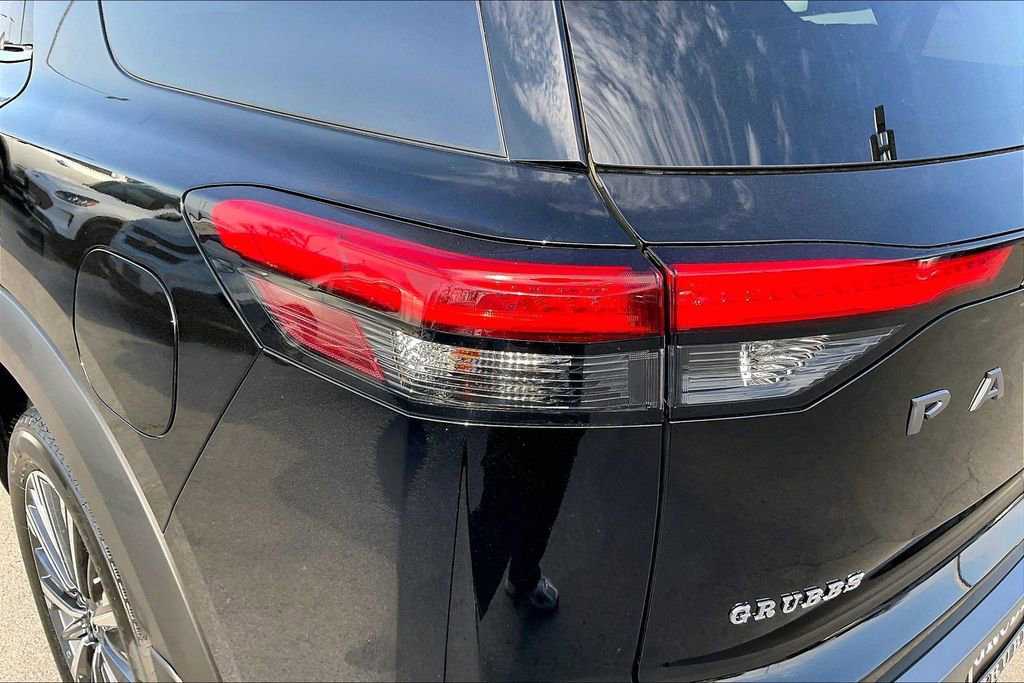 New 2026 Nissan Pathfinder Platinum w/ Cargo Package image 38