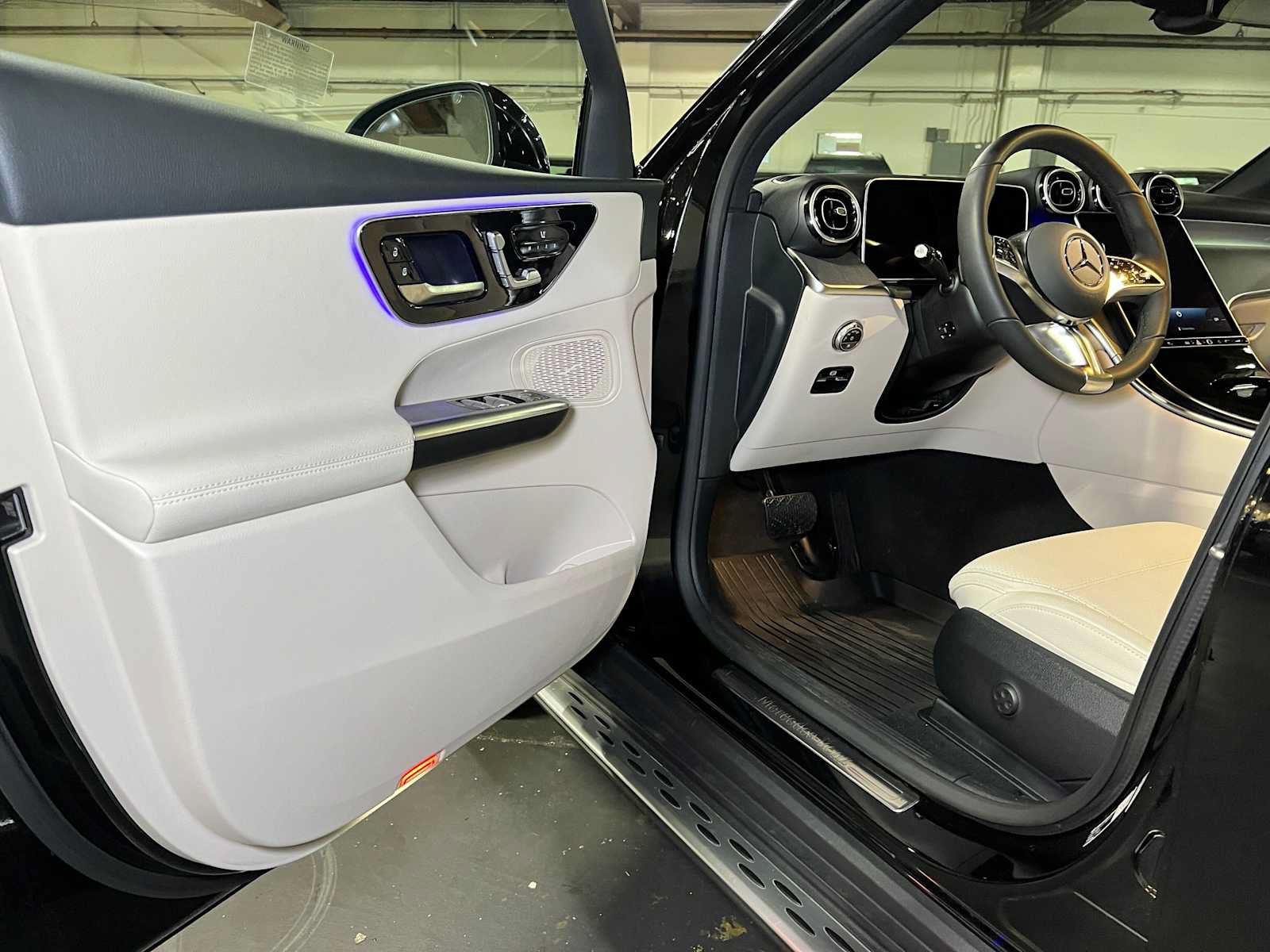 Used 2026 Mercedes-Benz GLC 300 4MATIC image 21