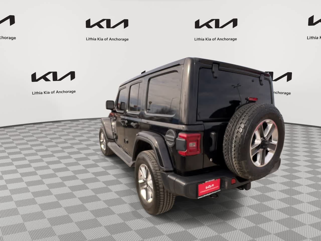 Used 2020 Jeep Wrangler Unlimited Sahara AWD/4WD image 8